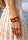 bracelet avec des perles en bois d'olivier