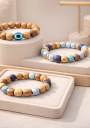 Bracelet avec des perles colorées en bois d'olivier